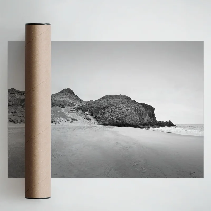 Photographic poster on textured eco-friendly wallpaper. Barronal East Beach. Black and white. Lokoloko