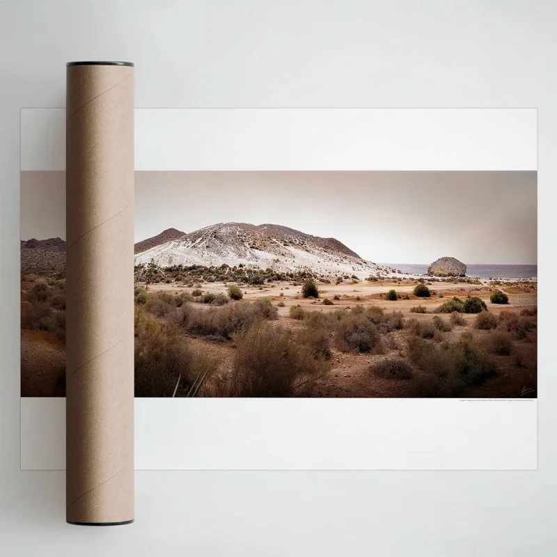 Póster fotográfico en papel ecológico texturizado de la playa de Mónsul con su duna fosil. Cabo de Gata, tonos tierras. Lokoloko