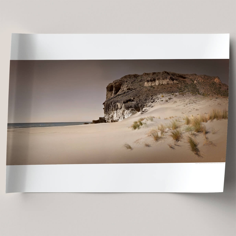 Póster fotográfico en papel ecológico texturizado de Cala Chica en el Parque Natural de Cabo de Gata. Lokoloko