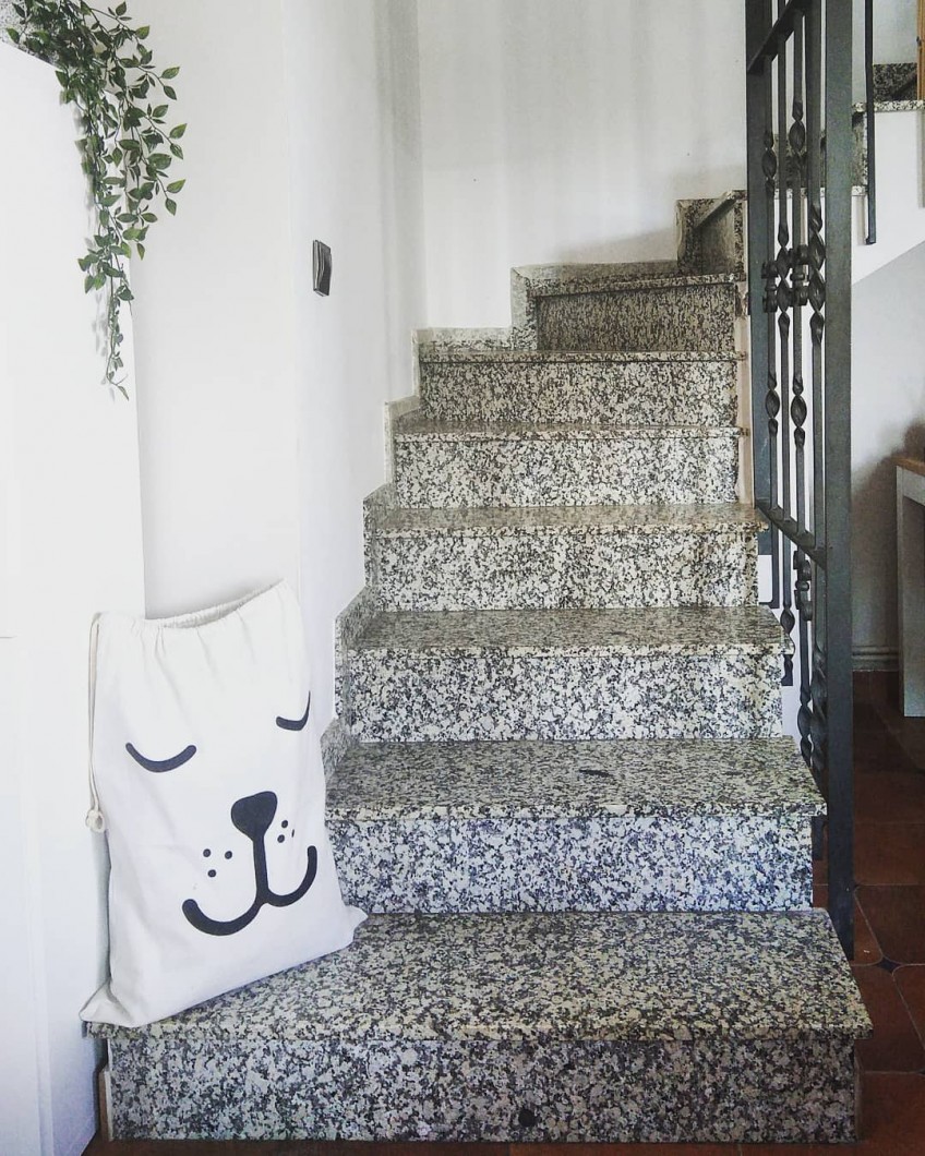 Vinilos para escaleras, azulejos rústicos