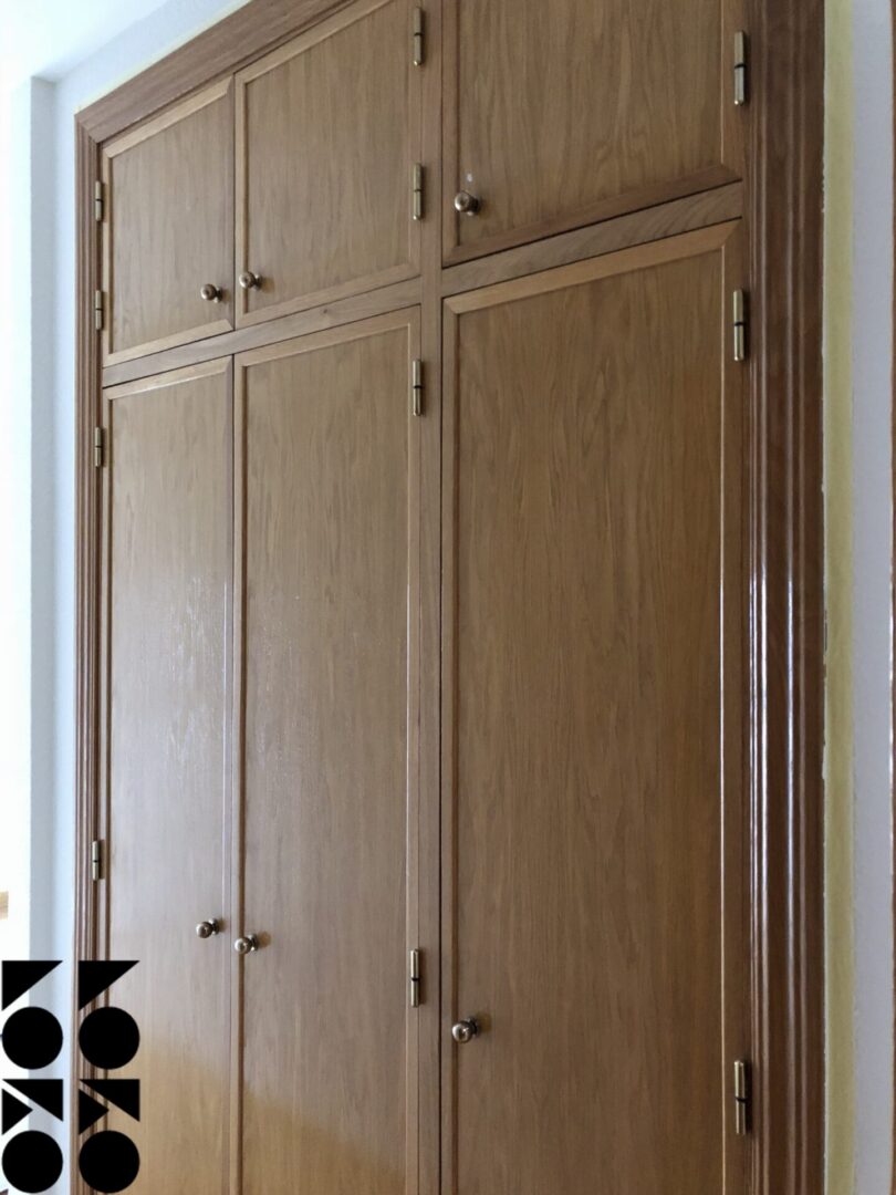 Puertas de armario decoradas con vinilo-Dekinsa, madera y revestimientos