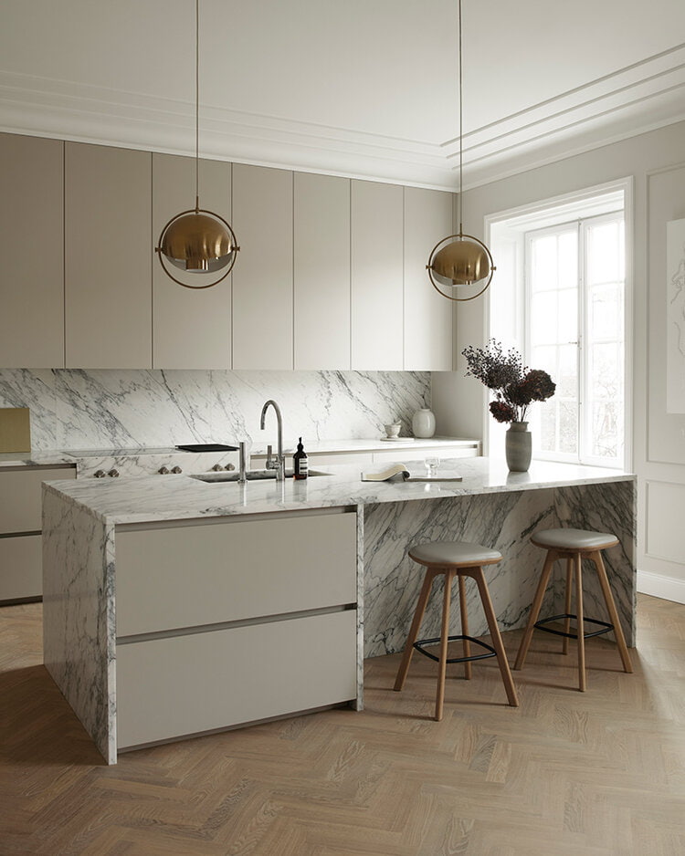 Los 10 azulejos más bonitos para cocinas blancas y modernas que son  tendencia en 2023